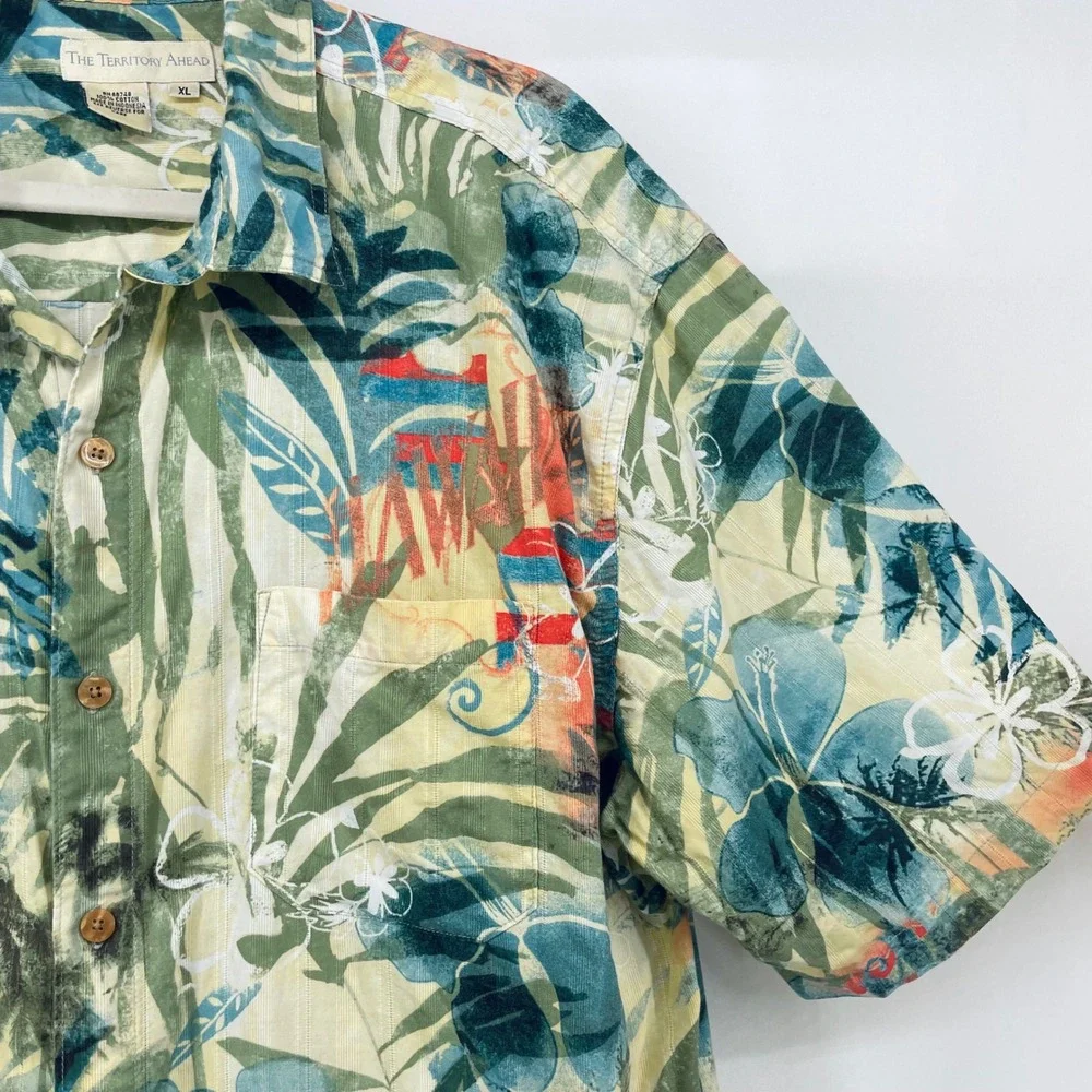The Territory Ahead Mens XL Short Sleeve Button Up Green Tropical Hawaiian Shirt